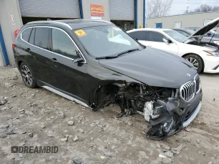 2020 BMW X1 xDrive28i with VIN WBXJG9C05L5P53985, listed as a Copart auction lot 40210323 with 32,411 mi miles. Bid and sale history available at carsss.com. Image 4.