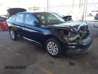 2019 Volkswagen Jetta S z VIN 3VWC57BU5KM219735, wystawiony jako IAAI lot #41970442 z przebiegiem 137 002 mil mil oraz . Historia ofert i sprzedaży dostępna na DreamBid. Obrazek 1.