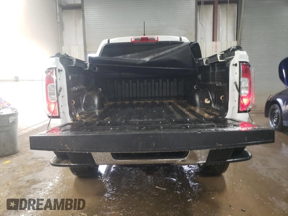 2015 GMC Canyon 4WD SLE with VIN 1GTG6BE36F1187064, listed as a Copart auction lot 46594735 with 109,987 mi miles and Salvage Title. Bid and sale history available at carsss.com. Image 6.