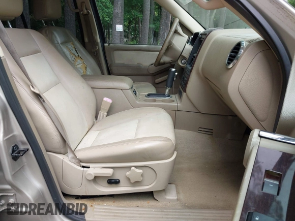 2007 Ford Explorer Limited z VIN 1FMEU75827UA58157, wystawiony jako IAAI lot #42790528 z przebiegiem 242 570 mil mil oraz . Historia ofert i sprzedaży dostępna na DreamBid. Obrazek 5.