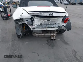 2016 Mazda MX-5 Miata Club z VIN JM1NDAC72G0109482, wystawiony jako IAAI lot #42042540 z przebiegiem 46 853 mil mil oraz . Historia ofert i sprzedaży dostępna na DreamBid. Obrazek 6.