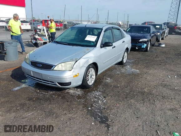 2005 Ford Focus S with VIN 1FAFP34N05W257702, listed as a IAAI auction lot 42023161 with 270,136 mi miles and . Bid and sale history available at carsss.com. Image 19.