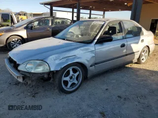 1998 Honda Civic LX z VIN 1HGEJ6671WL007896, wystawiony jako Copart lot #44242915 z przebiegiem 215 899 mil mil oraz Szkoda całkowita • Salvage title. Historia ofert i sprzedaży dostępna na DreamBid. Obrazek 1.