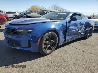 2020 Chevrolet Camaro 1LS z VIN 1G1FB1RX2L0131261, wystawiony jako Copart lot #44219155 z przebiegiem 70 404 mil mil oraz Szkoda całkowita • Salvage title. Historia ofert i sprzedaży dostępna na DreamBid. Obrazek 1.
