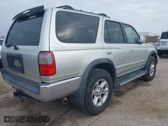 1999 Toyota 4Runner SR5 z VIN JT3GN86R1X0123115, wystawiony jako IAAI lot #41505478 z przebiegiem 173 141 mil mil oraz . Historia ofert i sprzedaży dostępna na DreamBid. Obrazek 4.