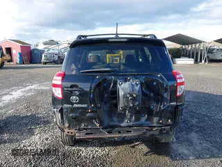 2009 Toyota RAV4 with VIN JTMBF33V49D017521, listed as a IAAI auction lot 41518082 with 193,428 mi miles. Bid and sale history available at carsss.com. Image 17.