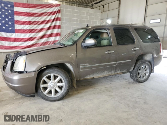 2013 GMC Yukon Denali with VIN 1GKS2EEF4DR225153, listed as a Copart auction lot 68308514 with 0 mi miles and Salvage Title. Bid and sale history available at carsss.com. Image 1.