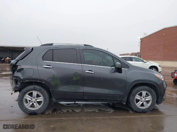 2020 Chevrolet Trax LT with VIN 3GNCJLSB7LL168453, listed as a IAAI auction lot 41568602 with 76,610 mi miles. Bid and sale history available at carsss.com. Image 14.