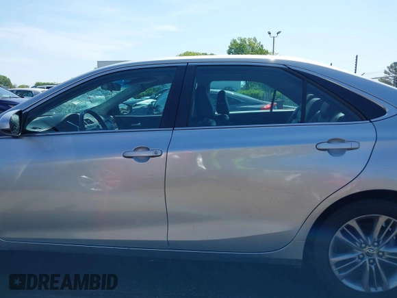 2015 Toyota Camry XLE with VIN 4T1BF1FK1FU100580, listed as a IAAI auction lot 42002060 with 111,739 mi miles. Bid and sale history available at carsss.com. Image 14.