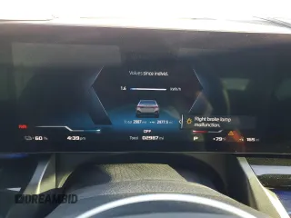 2024 BMW i5 M60 z VIN WBY43FK04RCR21463, wystawiony jako Copart lot #76382184 z przebiegiem 2987 mil mil oraz Szkody całkowita. Historia ofert i sprzedaży dostępna na DreamBid. Obrazek 9.