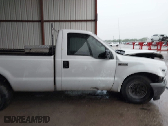 2002 Ford F-250 XL z VIN 1FTNF20L22EB02819, wystawiony jako IAAI lot #42183365 z przebiegiem 254 171 mil mil oraz . Historia ofert i sprzedaży dostępna na DreamBid. Obrazek 13.