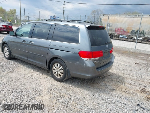 2010 Honda Odyssey EX-L with VIN 5FNRL3H68AB039883, listed as a IAAI auction lot 42000686 with 231,642 mi miles. Bid and sale history available at carsss.com. Image 3.