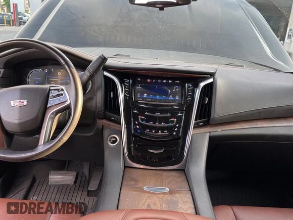 2017 Cadillac Escalade ESV Premium Luxury z VIN 1GYS4JKJ7HR346802, wystawiony jako Copart lot #50456265 z przebiegiem 153 186 mil mil oraz Szkoda całkowita • Salvage title. Historia ofert i sprzedaży dostępna na DreamBid. Obrazek 9.