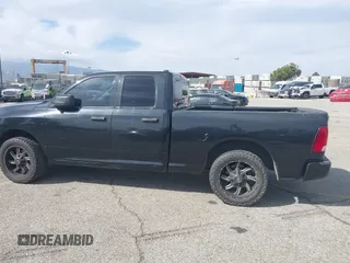 2016 Ram 1500 Express z VIN 1C6RR6FG5GS333031, wystawiony jako IAAI lot #42195110 z przebiegiem 144 921 mil mil oraz . Historia ofert i sprzedaży dostępna na DreamBid. Obrazek 14.