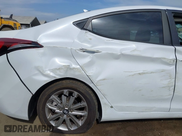 2015 Hyundai Elantra SE с VIN 5NPDH4AE7FH592021, выставлен на аукционе IAAI как лот 42251541 с пробегом Не указан миль и . История ставок и продаж доступна на DreamBid. Изображение 18.