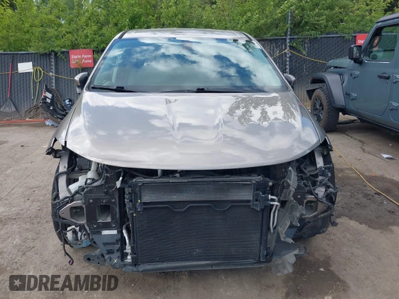 2017 Chrysler Pacifica Touring z VIN 2C4RC1DG2HR833473, wystawiony jako IAAI lot #42597208 z przebiegiem 78 239 mil mil oraz . Historia ofert i sprzedaży dostępna na DreamBid. Obrazek 13.