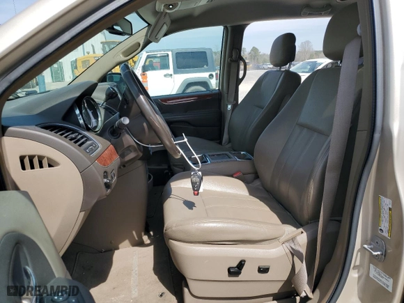 2014 Chrysler Town & Country Touring with VIN 2C4RC1BG7ER372429, listed as a Copart auction lot 49666215 with 98,918 mi miles and Salvage Title. Bid and sale history available at carsss.com. Image 7.