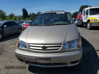 2002 Toyota Sienna LE with VIN 4T3ZF13C32U463654, listed as a Copart auction lot 68852404 with 199,094 mi miles and Salvage Title. Bid and sale history available at carsss.com. Image 5.