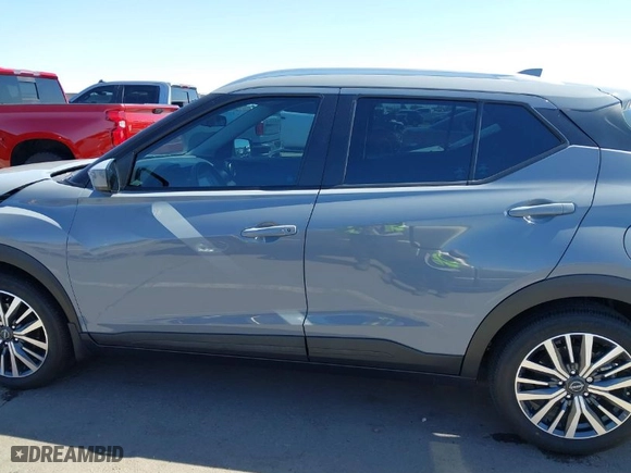 2022 Nissan Kicks SV with VIN 3N1CP5CVXNL498296, listed as a IAAI auction lot 41825967 with NaN miles. Bid and sale history available at carsss.com. Image 14.