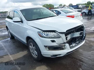 2014 Audi Q7 Premium z VIN WA1CGAFE8ED020377, wystawiony jako IAAI lot #42023021 z przebiegiem 73 313 mil mil oraz . Historia ofert i sprzedaży dostępna na DreamBid. Obrazek 1.