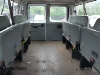 2014 Ford Econoline Passenger XL с VIN 1FBNE3BL2EDA82334, выставлен на аукционе IAAI как лот 42314725 с пробегом 86 887 миль миль и . История ставок и продаж доступна на DreamBid. Изображение 8.