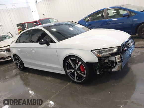 2019 Audi RS 3 z VIN WUABWGFF2KA900300, wystawiony jako IAAI lot #41553334 z przebiegiem 46 004 mil mil oraz . Historia ofert i sprzedaży dostępna na DreamBid. Obrazek 14.