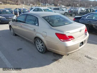 2005 Toyota Avalon XL with VIN 4T1BK36B75U043372, listed as a IAAI auction lot 41448877 with 1 mi miles. Bid and sale history available at carsss.com. Image 3.