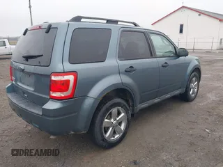 2010 Ford Escape XLT with VIN 1FMCU9D77AKD37005, listed as a IAAI auction lot 41948357 with 305,650 mi miles. Bid and sale history available at carsss.com. Image 4.