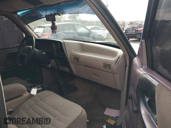 1994 Ford Ranger Splash z VIN 1FTCR14U9RTA81159, wystawiony jako IAAI lot #42659217 z przebiegiem 300 000 mil mil oraz . Historia ofert i sprzedaży dostępna na DreamBid. Obrazek 5.