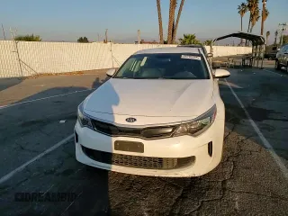 2018 Kia Optima EX z VIN KNAGU4LE8J5024372, wystawiony jako Copart lot #88290285 z przebiegiem Nie podano mil oraz Szkoda całkowita • Salvage title. Historia ofert i sprzedaży dostępna na DreamBid. Obrazek 11.