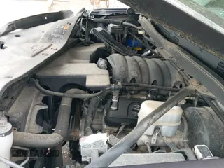 2014 Chevrolet Silverado 1500 LT z VIN 3GCUKREC1EG264432, wystawiony jako IAAI lot #42427450 z przebiegiem 155 326 mil mil oraz . Historia ofert i sprzedaży dostępna na DreamBid. Obrazek 19.