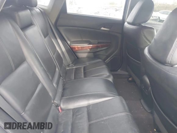 2010 Honda Crosstour EX-L z VIN 5J6TF2H51AL000543, wystawiony jako IAAI lot #41884879 z przebiegiem 194 277 mil mil oraz . Historia ofert i sprzedaży dostępna na DreamBid. Obrazek 8.