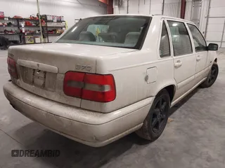 1998 Volvo S70 with VIN YV1LS5544W1463658, listed as a IAAI auction lot 41507041 with 202,886 mi miles and . Bid and sale history available at DreamBid. Image 4.