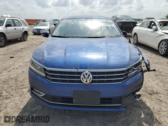 2017 Volkswagen Passat SE z VIN 1VWBT7A34HC005632, wystawiony jako Copart lot #54880335 z przebiegiem 67 425 mil mil oraz Szkoda całkowita • Salvage title. Historia ofert i sprzedaży dostępna na DreamBid. Obrazek 5.