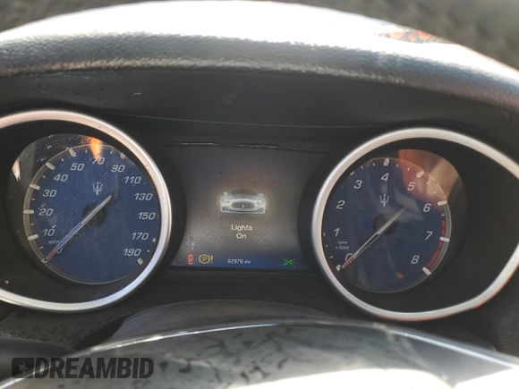 2014 Maserati Ghibli S Q4 z VIN ZAM57RTAXE1092970, wystawiony jako Copart lot #48617585 z przebiegiem 92 976 mil mil oraz Szkoda całkowita • Salvage title. Historia ofert i sprzedaży dostępna na DreamBid. Obrazek 9.