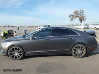 2017 Lincoln MKZ Select with VIN 3LN6L5CC8HR629422, listed as a IAAI auction lot 41566066 with 95,588 mi miles. Bid and sale history available at carsss.com. Image 14.