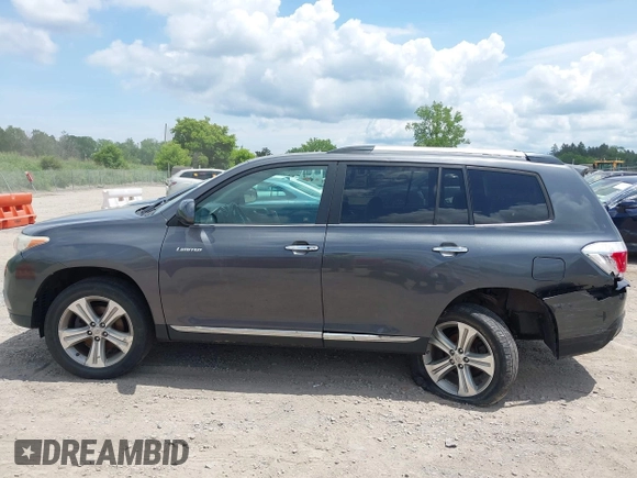 2013 Toyota Highlander Limited with VIN 5TDDK3EH7DS260071, listed as a IAAI auction lot 42526334 with 150,516 mi miles and . Bid and sale history available at DreamBid. Image 14.