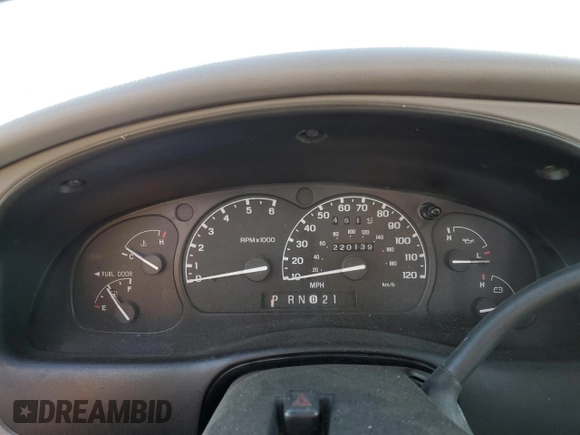 2000 Ford Explorer XLT with VIN 1FMZU73E1YZA57757, listed as a Copart auction lot 89378475 with 220,139 mi miles and Salvage Title. Bid and sale history available at DreamBid. Image 9.