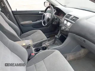 2005 Honda Accord LX z VIN 1HGCM56485A095449, wystawiony jako IAAI lot #42356520 z przebiegiem 231 909 mil mil oraz . Historia ofert i sprzedaży dostępna na DreamBid. Obrazek 5.