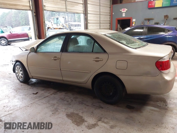2006 Toyota Camry STD with VIN 4T1BE32K06U152044, listed as a IAAI auction lot 41578843 with 224,492 mi miles. Bid and sale history available at carsss.com. Image 15.