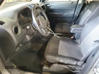 2014 Jeep Patriot Latitude with VIN 1C4NJRFBXED546921, listed as a Copart auction lot 61032895 with 133,344 mi miles and Clean title. Bid and sale history available at DreamBid. Image 7.