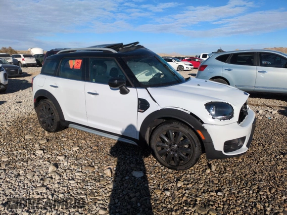 2020 MINI Countryman Oxford Edition with VIN WMZYW3C08L3M26925, listed as a Copart auction lot 81140074 with 0 mi miles and Salvage Title. Bid and sale history available at carsss.com. Image 4.