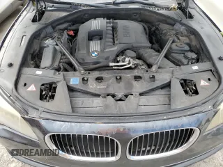2011 BMW 7 Series 740i z VIN WBAKA4C51BC612517, wystawiony jako Copart lot #76987474 z przebiegiem Nie podano mil oraz Szkoda całkowita • Salvage title. Historia ofert i sprzedaży dostępna na DreamBid. Obrazek 11.