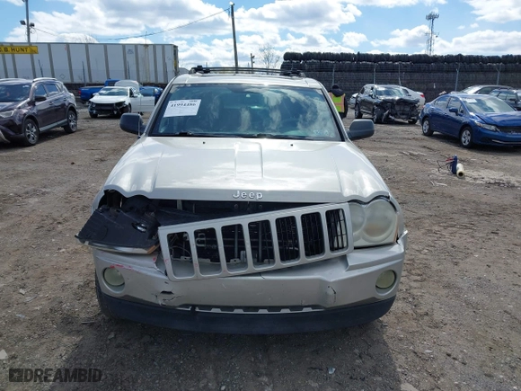 2007 Jeep Grand Cherokee Laredo with VIN 1J8GR48KX7C513145, listed as a IAAI auction lot 41994486 with 188,870 mi miles. Bid and sale history available at carsss.com. Image 12.