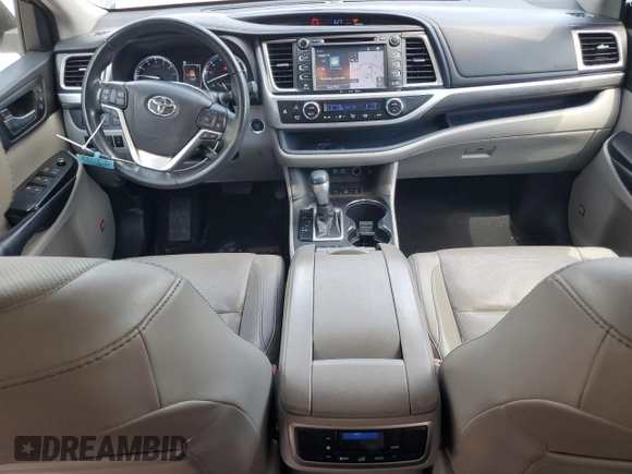 2018 Toyota Highlander Limited with VIN 5TDDZRFH9JS864309, listed as a Copart auction lot 58119095 with 82,617 mi miles and Salvage title. Bid and sale history available at DreamBid. Image 8.