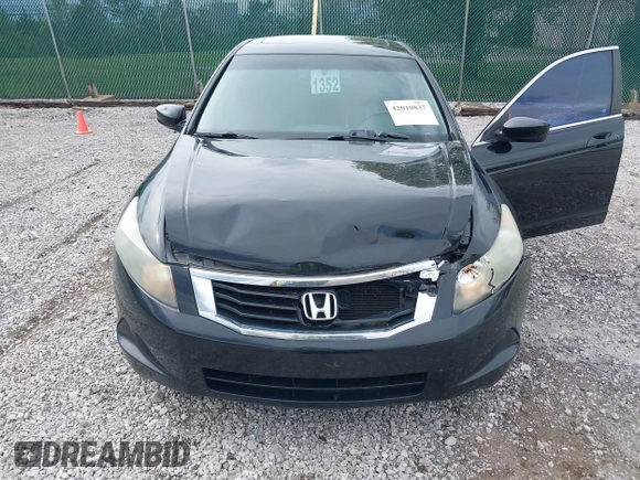 2010 Honda Accord EX-L z VIN 1HGCP2F86AA032708, wystawiony jako IAAI lot #42010837 z przebiegiem 196 739 mil mil oraz . Historia ofert i sprzedaży dostępna na DreamBid. Obrazek 6.