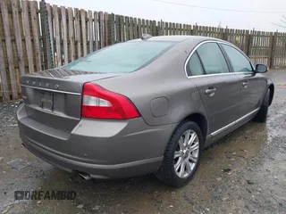 2011 Volvo S80 3.2L with VIN YV1940AS2B1148864, listed as a IAAI auction lot 41721256 with 92,714 mi miles. Bid and sale history available at carsss.com. Image 4.