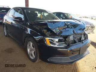 2012 Volkswagen Jetta TDI w/Premium & Nav z VIN 3VWLL7AJ1CM428338, wystawiony jako IAAI lot #41889396 z przebiegiem 141 815 mil mil oraz . Historia ofert i sprzedaży dostępna na DreamBid. Obrazek 1.