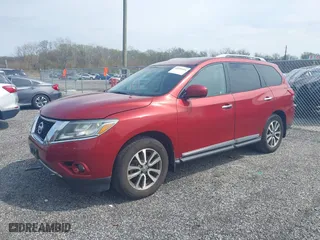 2013 Nissan Pathfinder SV with VIN 5N1AR2MM8DC669023, listed as a IAAI auction lot 42039424 with 178,000 mi miles. Bid and sale history available at carsss.com. Image 2.