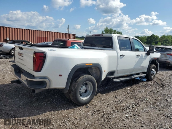 2024 GMC Sierra 3500HD Pro z VIN 1GT49SEY2RF143785, wystawiony jako Copart lot #58079414 z przebiegiem 82 402 mil mil oraz Szkoda całkowita • Salvage title. Historia ofert i sprzedaży dostępna na DreamBid. Obrazek 3.